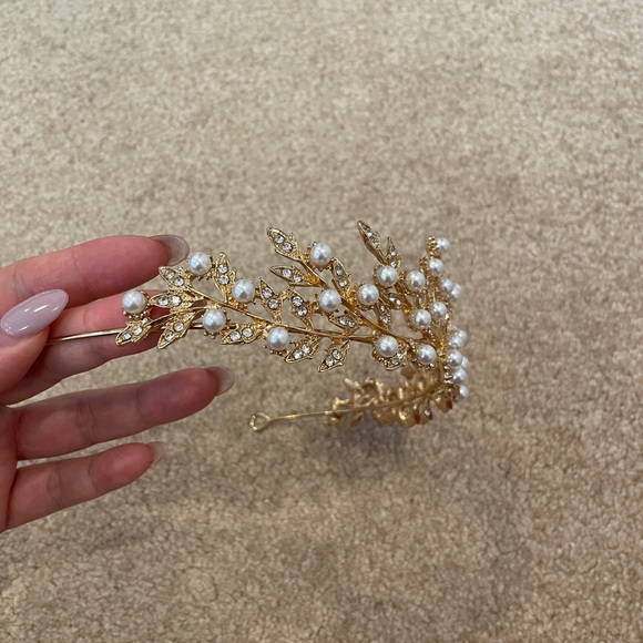 Girls Rose Gold Tiara with Pearls - Picture 3 of 3